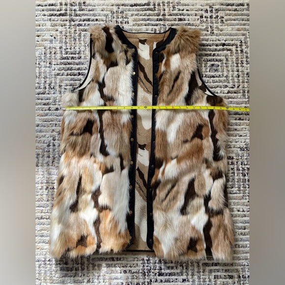 Designer Womens Brown Winter Faux Fur Vest - Picture 3 of 6